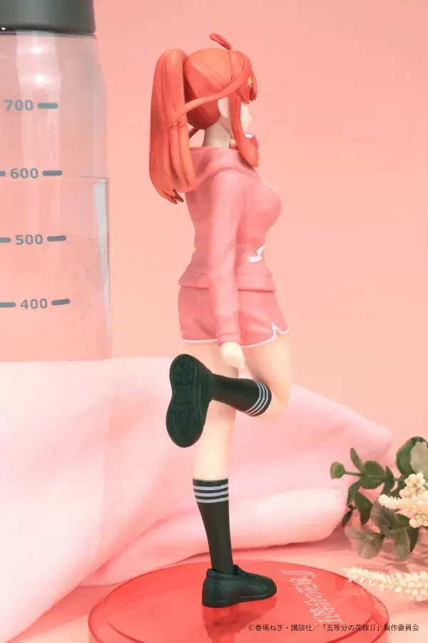 Аніме фігурка Іцукі Накано (Itsuki Nakano) Gym Date Style Fukuya — Пʼять наречених (The Quintessential Quintuplets), 17 см 3
