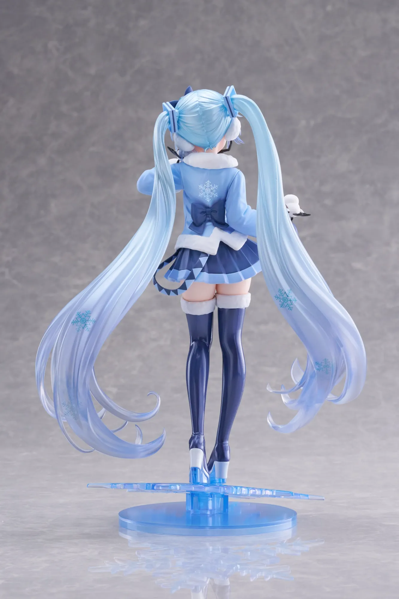 Аніме фігурка Хацуне Міку: Снігова Міку 2012 (Hatsune Miku: Snow Miku 2012 Ver.) — Вокалоїд (Vocaloid), серія AMP+ All Stars Figure, 25 см, виробник Taito 4