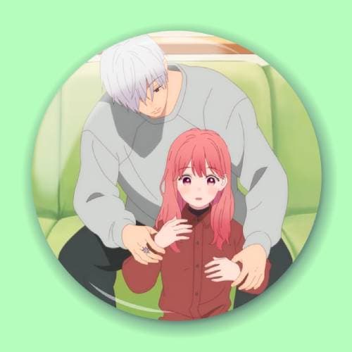 Аніме значок Кохання на кінчиках пальців (A Sign of Affection) 19, 56 мм, глянець